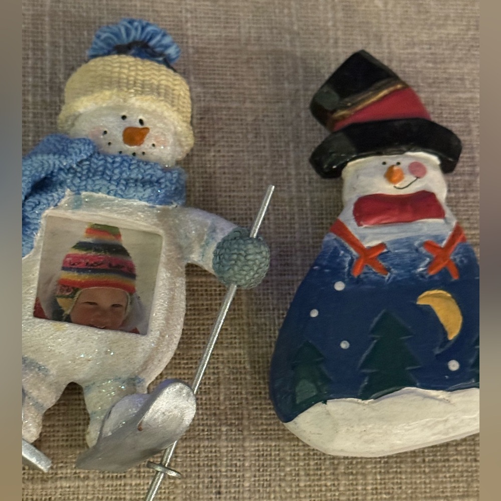 magnet snowman one is also a photo holder Holiday decor refrigerator decor 2 pcs